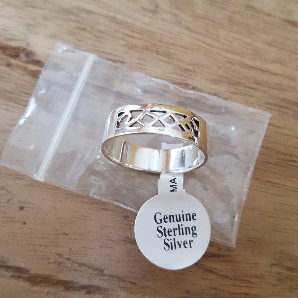 Genuine Sterling Silver size 9 Band Ring